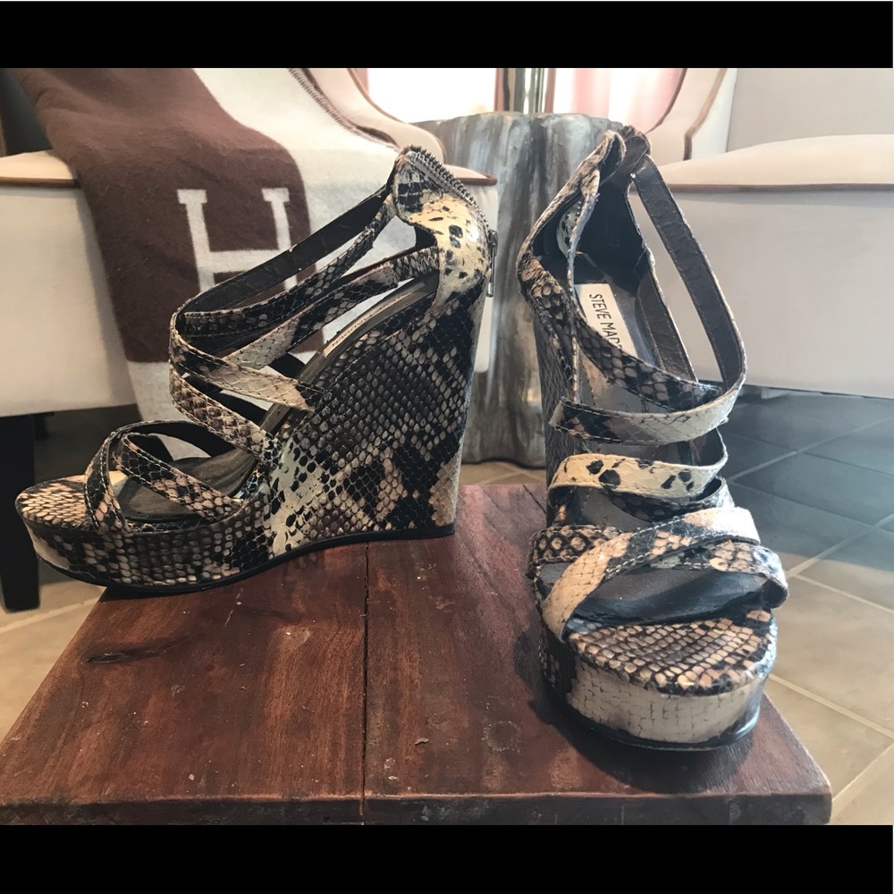 Snake skin Steve Madden platform wedges